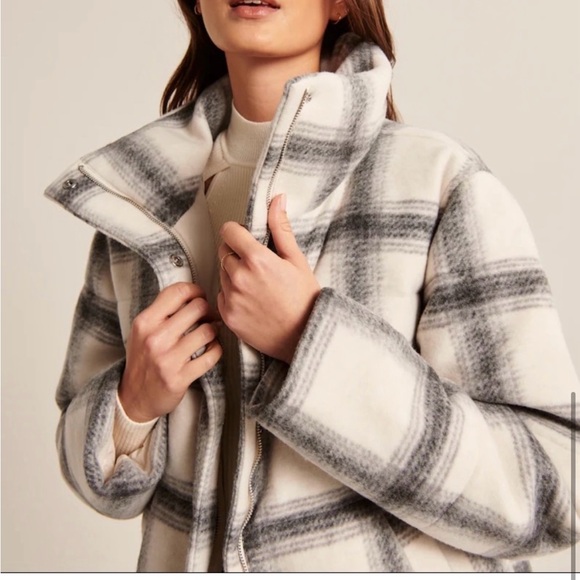 Abercrombie & Fitch A&F Wool-Blend Mini
Puffer in Cream Plaid - XS - Picture 4 of 5